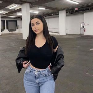 Meet your Posher, Bruna